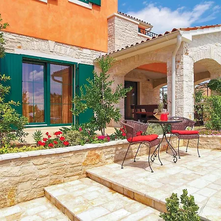 In Golubovo With Kitchen Holiday home *