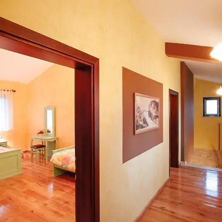 Ferienhaus In Golubovo With Kitchen