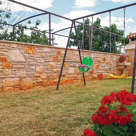 In Golubovo With Kitchen Holiday home