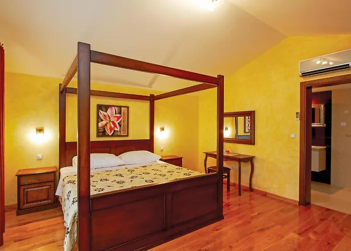 In Golubovo With Kitchen 펜션 Mednjan