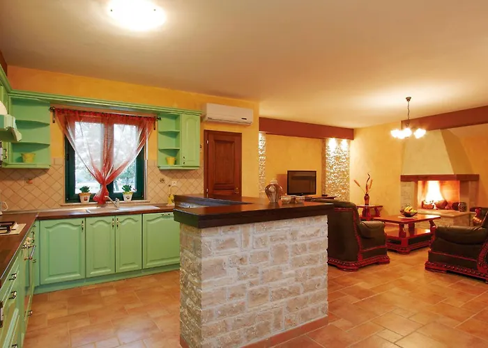 In Golubovo With Kitchen 펜션 *