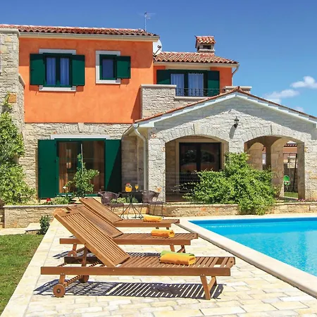 Holiday home In Golubovo With Kitchen Gajana
