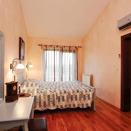 In Golubovo With Kitchen Holiday home *